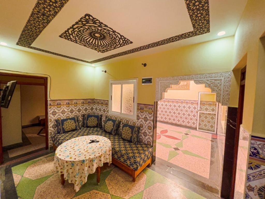 Dar Haut De Gamme Et A Un Prix Imaginaire Hostcom For Families Only Oujda Exterior foto
